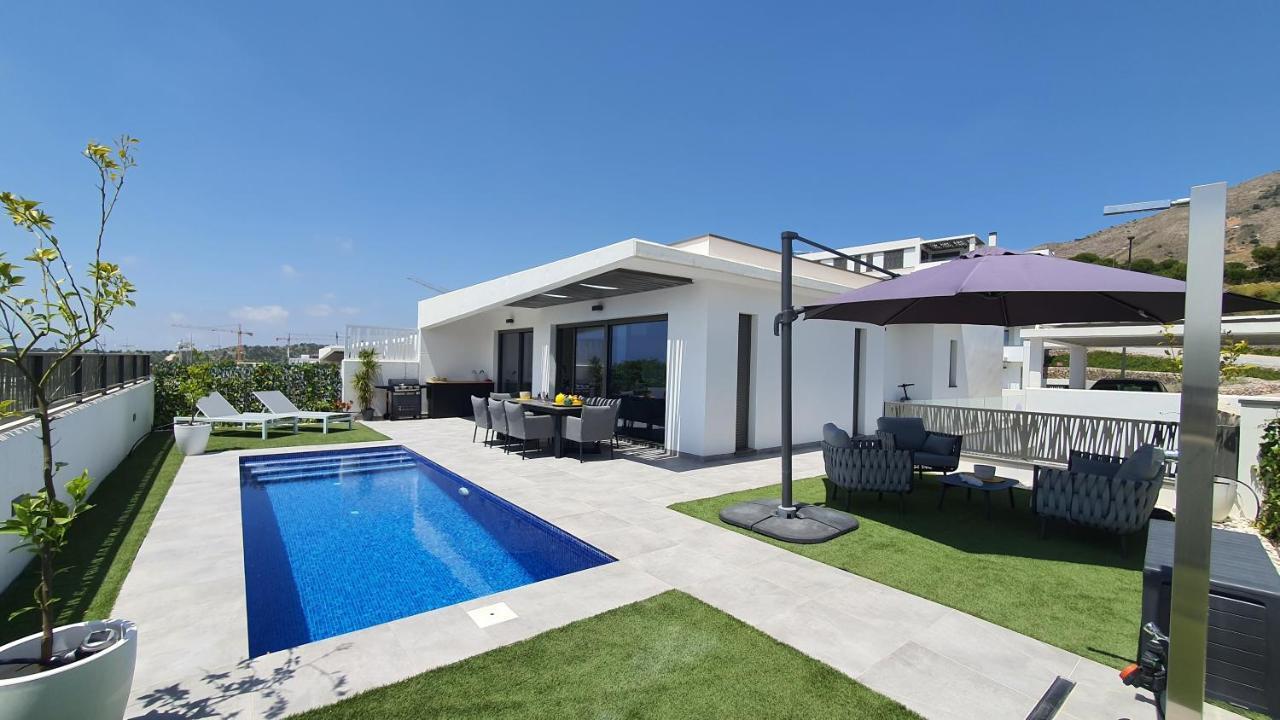 Pool & Snooker Villa フィネストラット エクステリア 写真