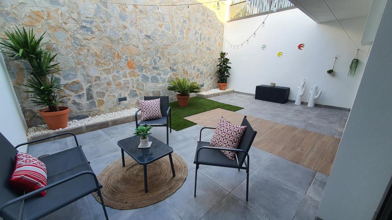 Pool & Snooker Villa フィネストラット エクステリア 写真